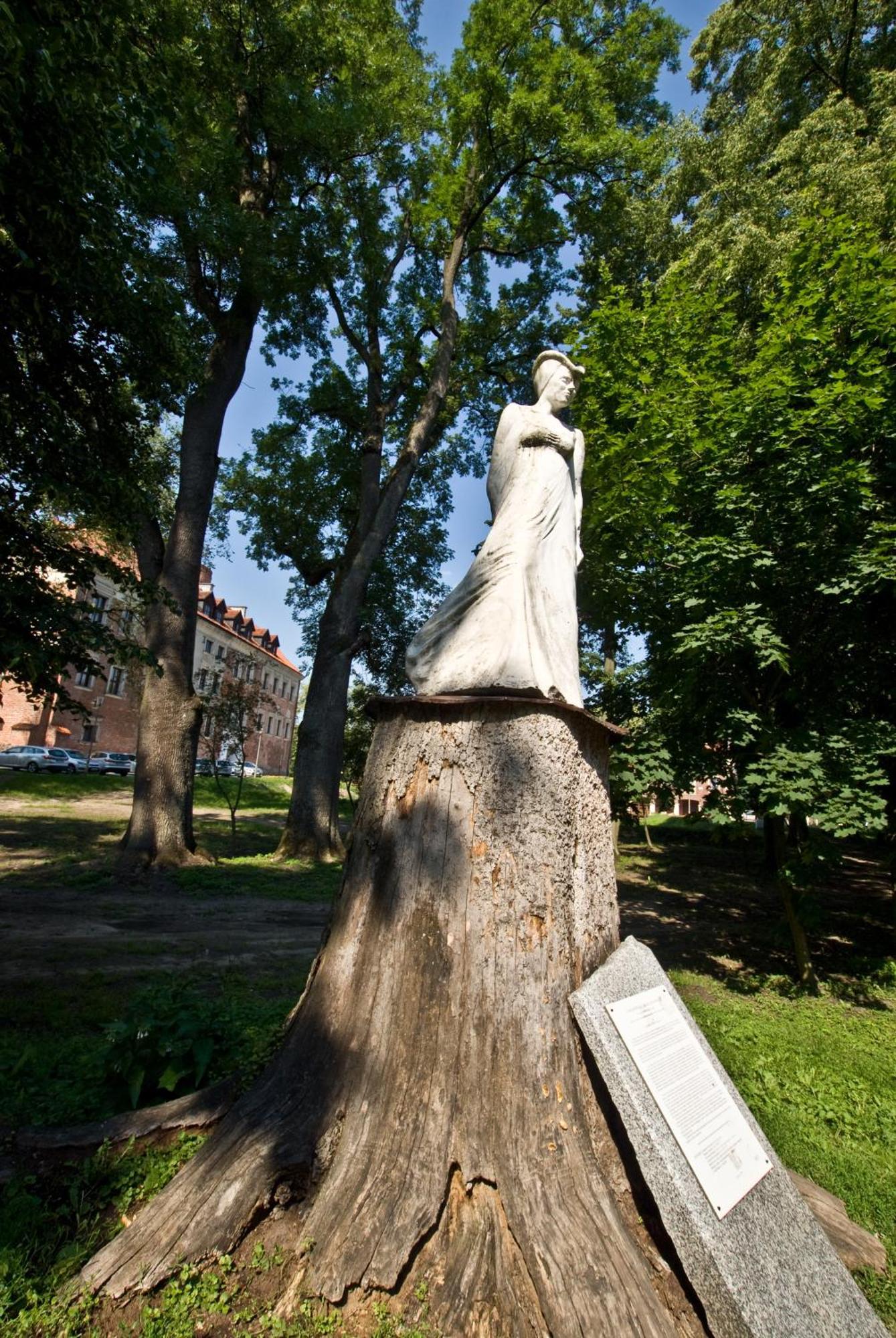 Dom Pracy Twórczej Uniejow Exterior foto